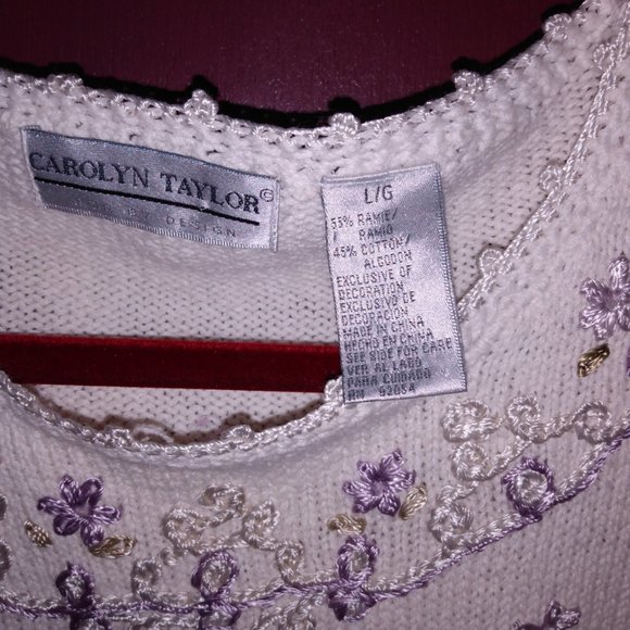 🌎Ivory Embroidered Sweater - Picture 3 of 6